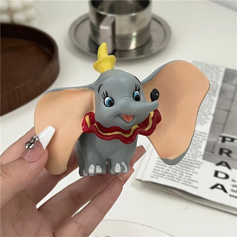 Disney 10cm Dumbo Elefantul de Zbor figurina dumbo Anime Decor Colecție de Figurine de Jucărie microlandschaft rășină jucarii Imagine 0