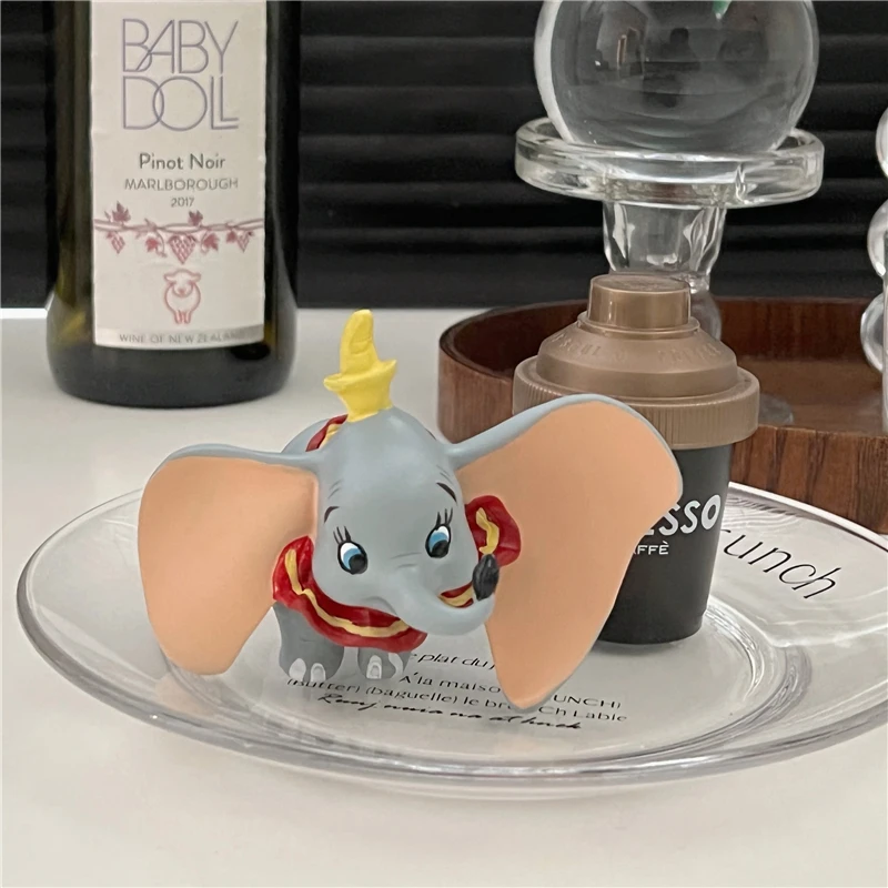 Disney 10cm Dumbo Elefantul de Zbor figurina dumbo Anime Decor Colecție de Figurine de Jucărie microlandschaft rășină jucarii Imagine 4